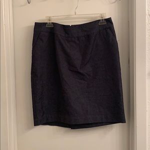 Dark denim skirt with pockets